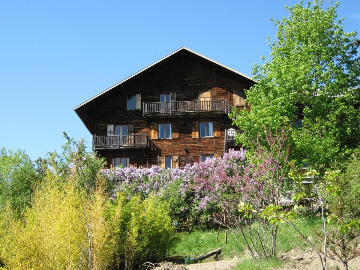 Le Vieux Chalet Bed and Breakfast Embrun Esterno foto